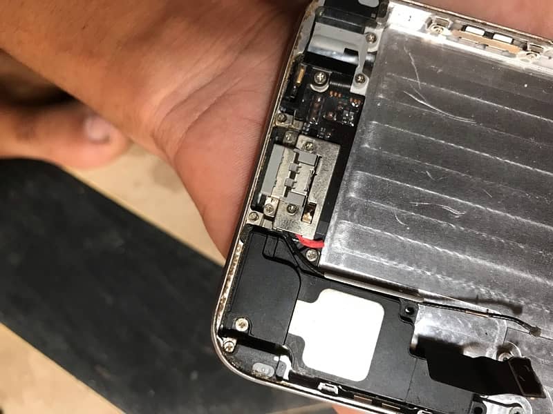 iPhone 6s plus and 6 plus available for parts 4