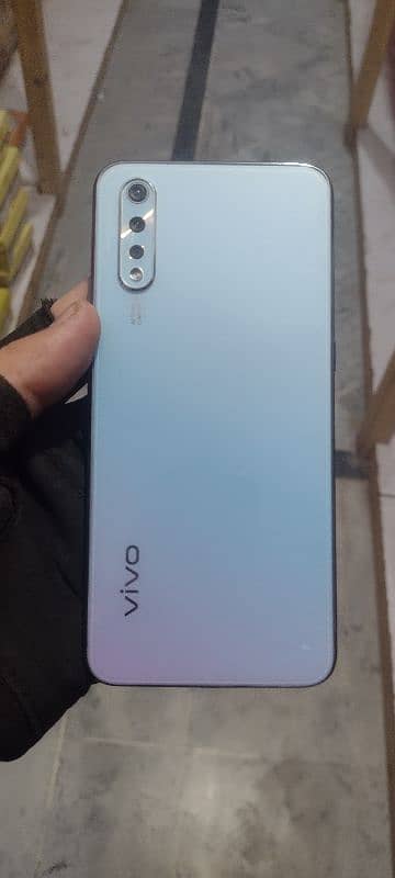 vivo s1 8/256 2