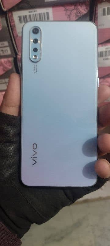 vivo s1 8/256 7