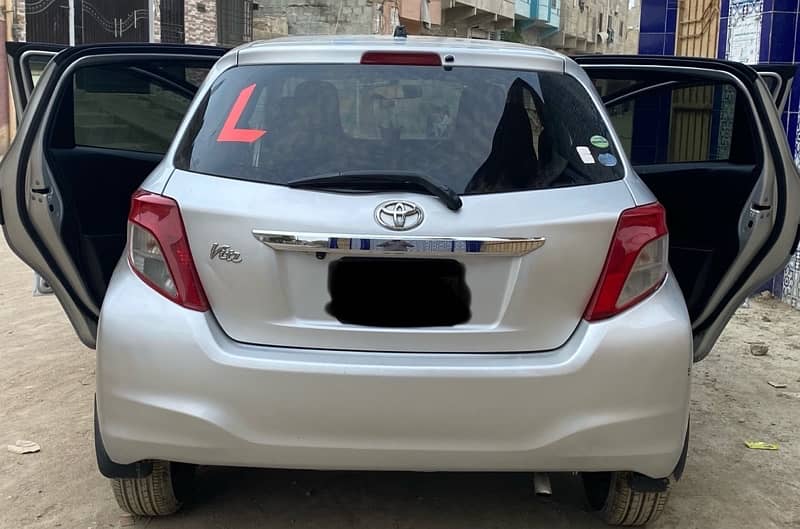 Toyota Vitz 2013 (2017 Registered) 8