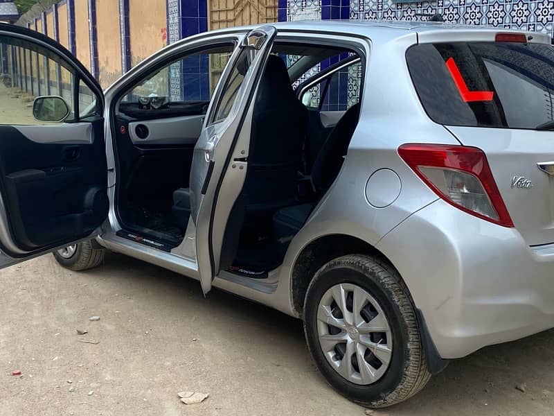 Toyota Vitz 2013 (2017 Registered) 10