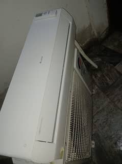 2 peace 1.5ton GREE fairy model All DC inverter heat and cool