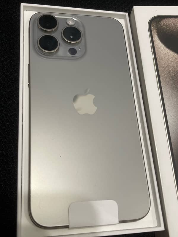 Iphone 15 pro max   just brand new dubai (tra model) Non pta 256 gb 1