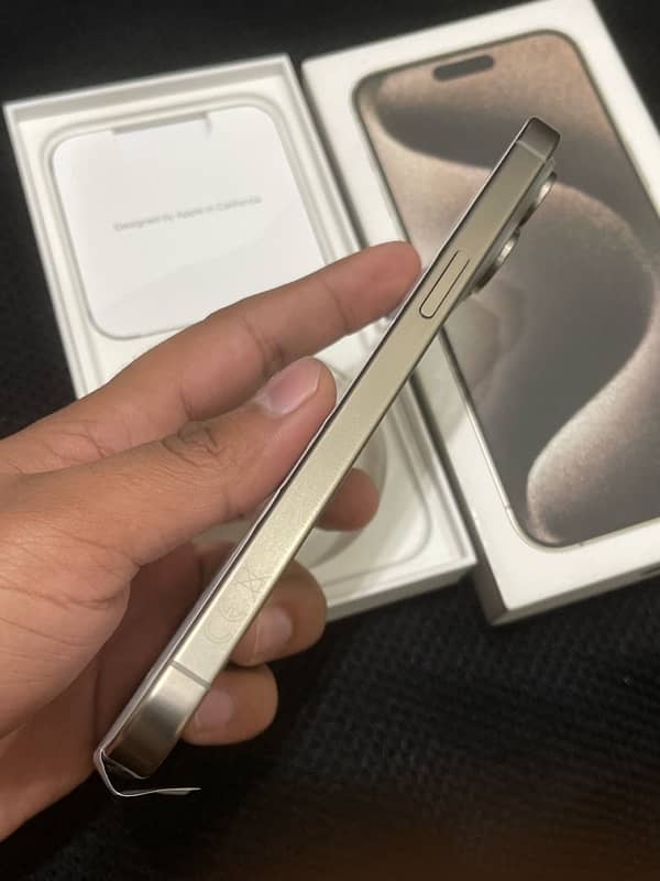 Iphone 15 pro max   just brand new dubai (tra model) Non pta 256 gb 4