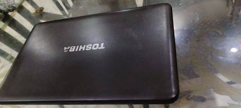 Toshiba core i 3 (3rd gen) plus charger 3