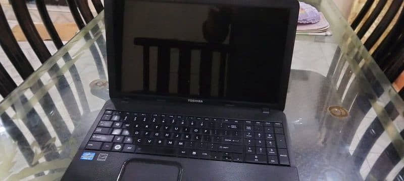 Toshiba core i 3 (3rd gen) plus charger 4