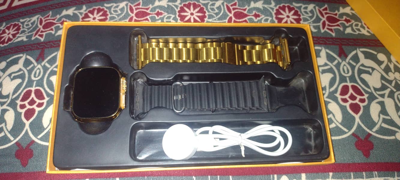 HK 9 ultra golden smart watch 1