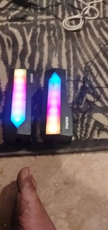 RGB bluetooth speakers 0