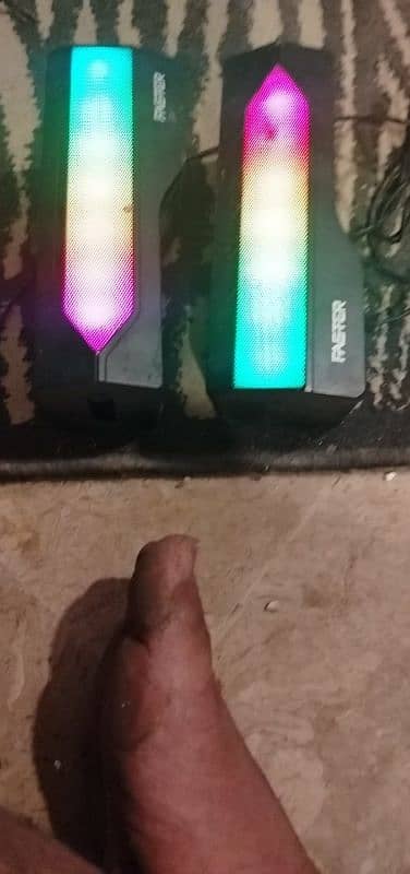 RGB bluetooth speakers 1