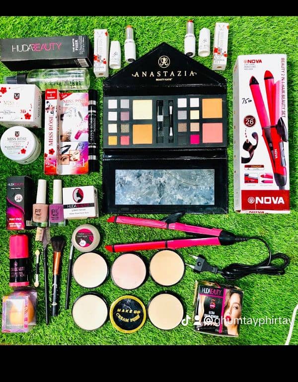 18 ITAMS makeup deal free delivery all over Pakistan 0