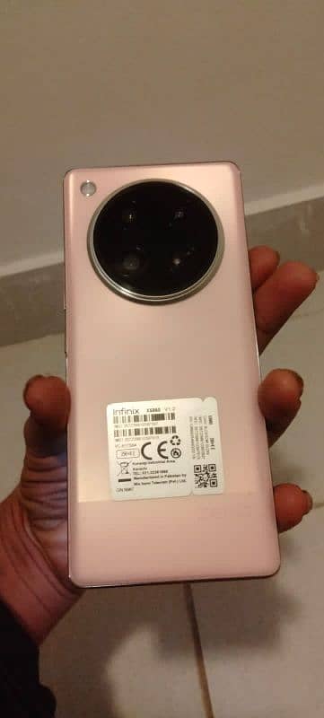 infinix zero 40 with charger only 2