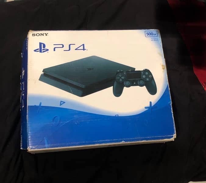 PS4 slim (500GB) 1