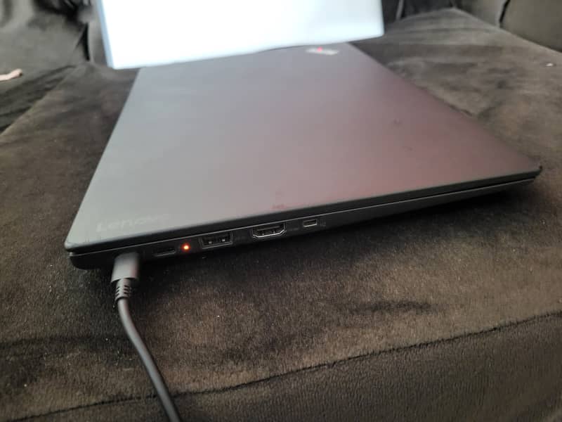 Lenovo X1 Carbon i7-6th Gen 8GB 256GB SSD 1080p Super Bright Display 3