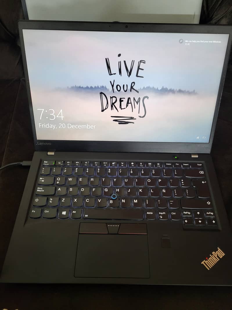 Lenovo X1 Carbon i7-6th Gen 8GB 256GB SSD 1080p Super Bright Display 4