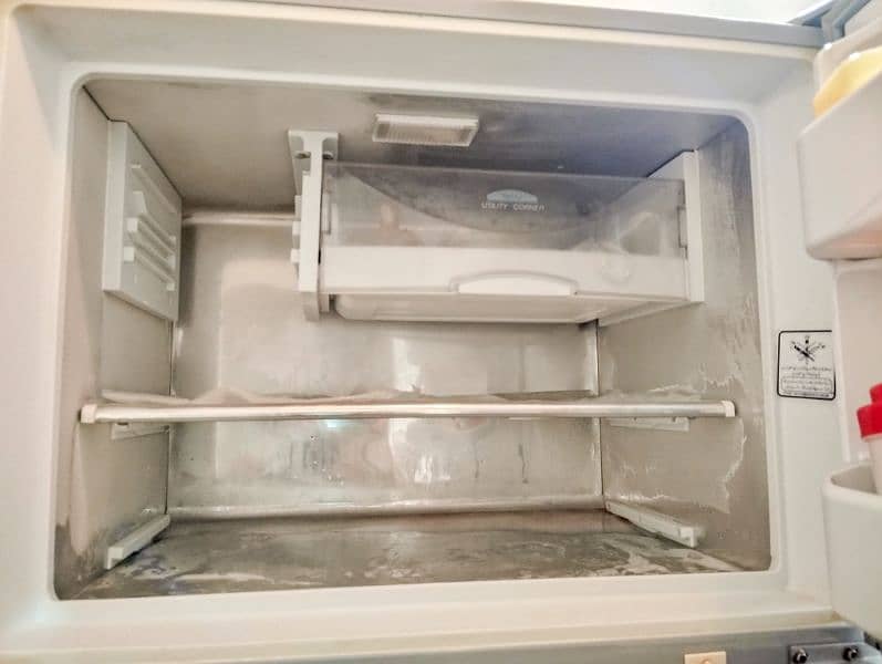 Dawlance 91996M Refrigerator *Excellent condition* 5