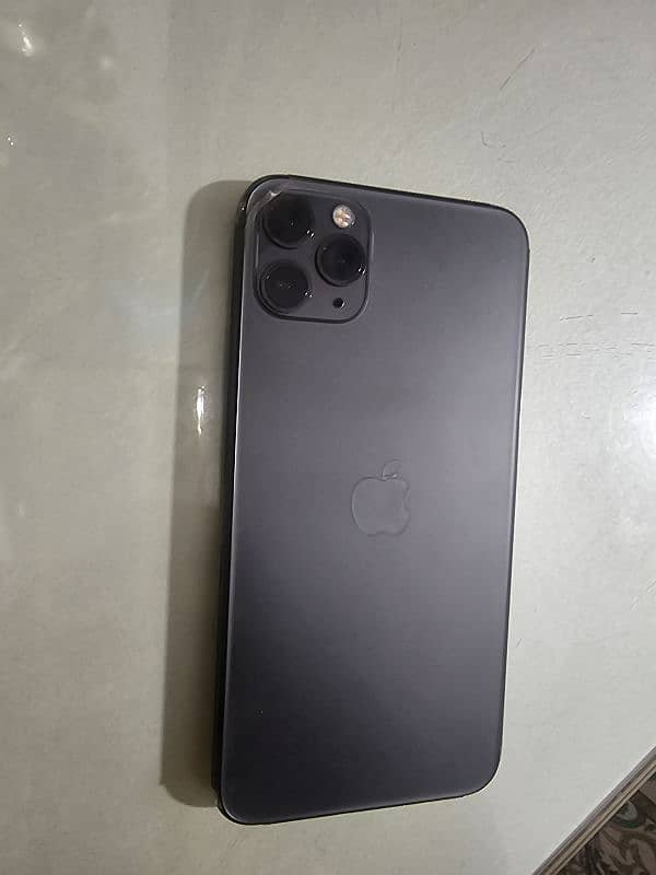 iphone 11 pro maxx brand new condition 10 by 10 in gray titanium color 1