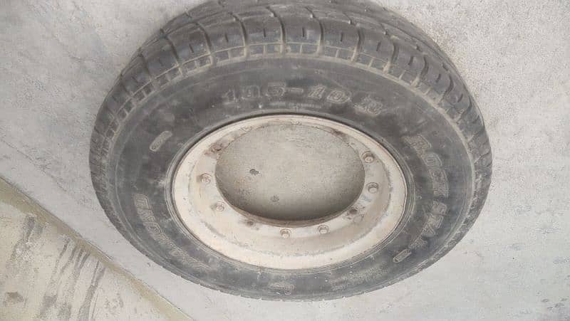 Rickshaw Tyre With Rim 1