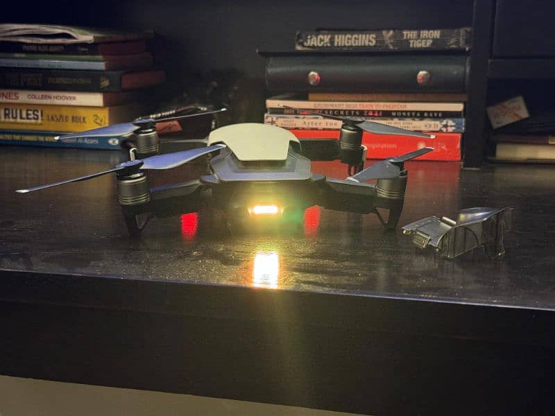 DJI Mavic Air 9