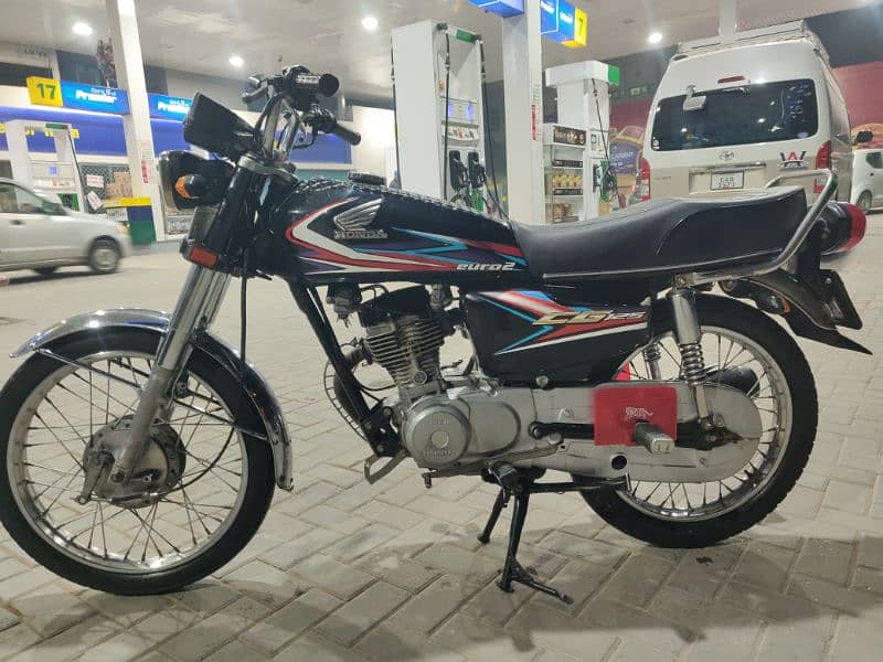 Honda 125 //19 model punjab number 4