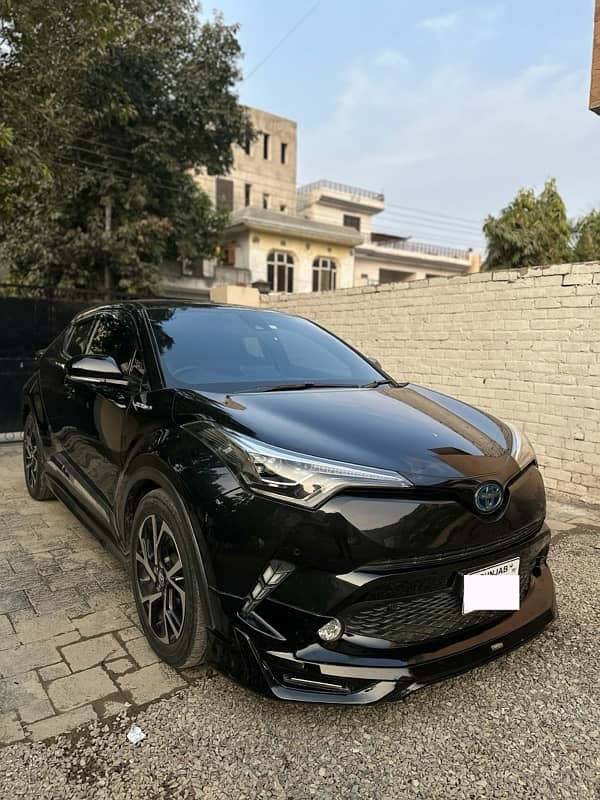 Toyota C-HR 17/21 TOTAL GENUINE LIKE NEW 2