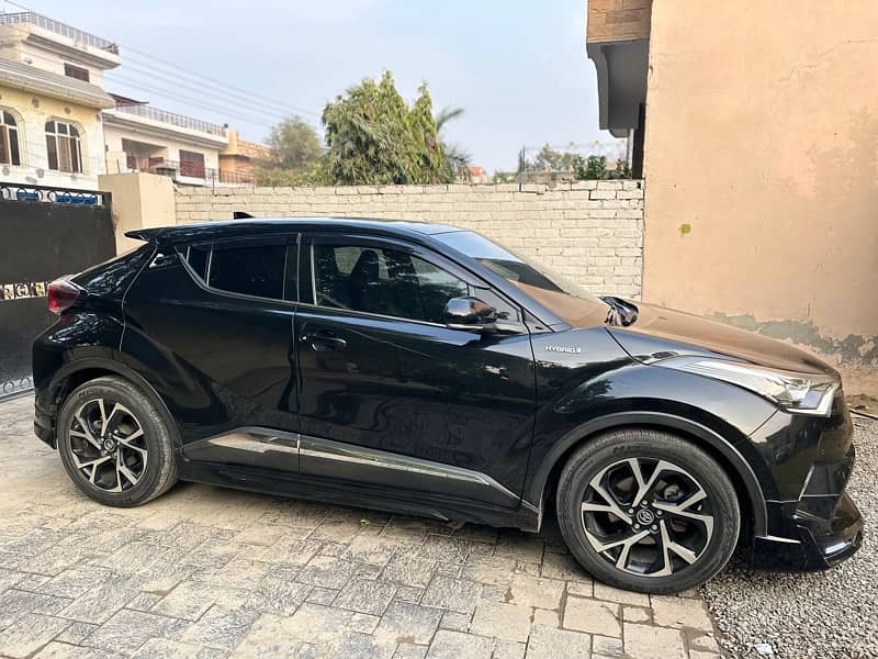 Toyota C-HR 17/21 TOTAL GENUINE LIKE NEW 6