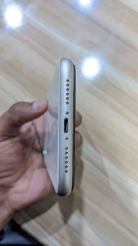 APPLE IPHONE 11 NON PTA (factory unlocked) 3