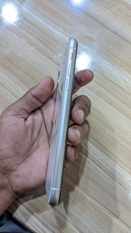 APPLE IPHONE 11 NON PTA (factory unlocked) 4