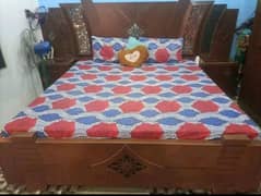 پورا  فرنیچر لکڑی کا ہے۔Room furniture