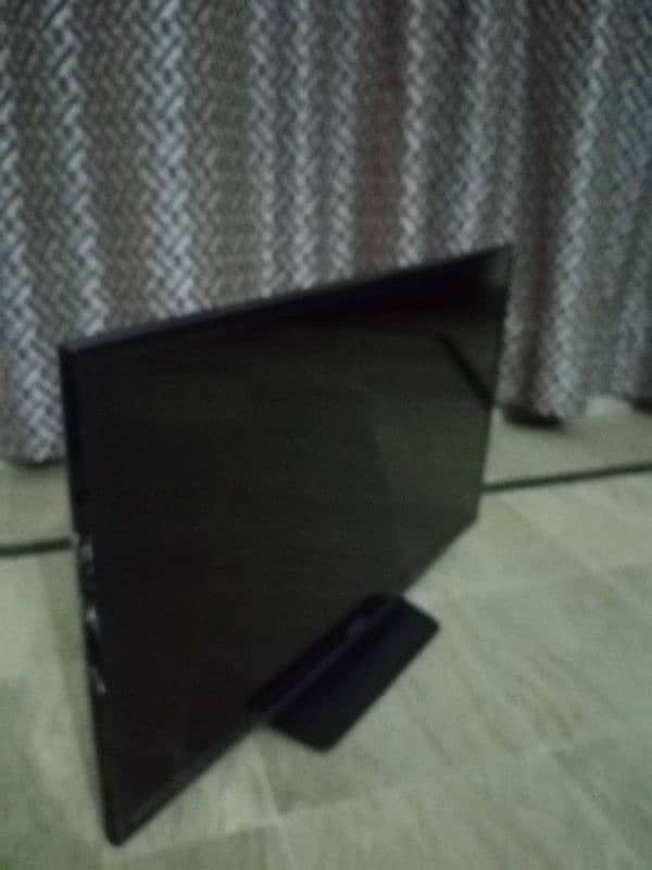 Samsung LCD Television 0