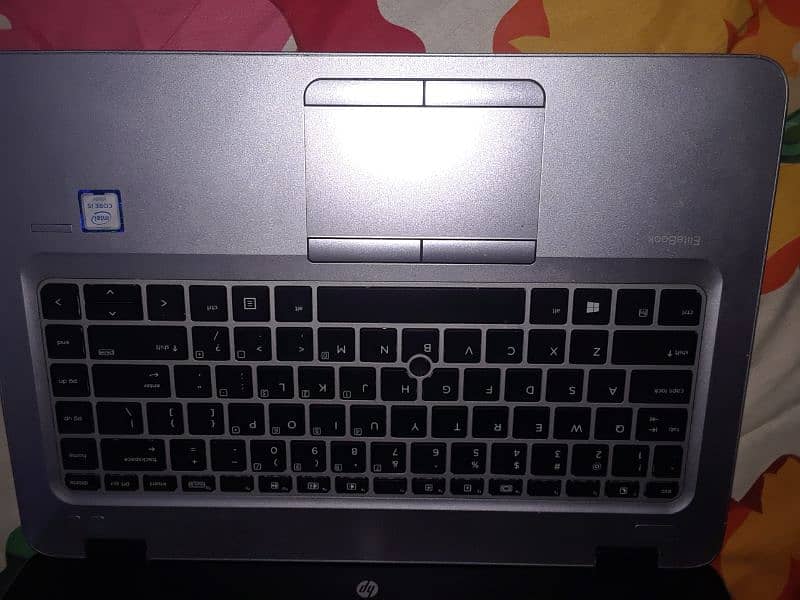 Hp elitebook 840 g3 6th gen 8/256 ci5 3