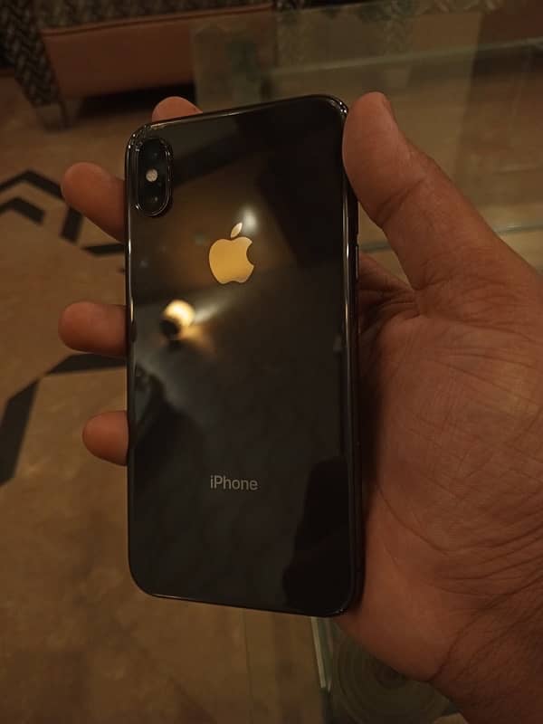 iphone x [256GB] with charger and polo case gift [non pta bypass hai] 2