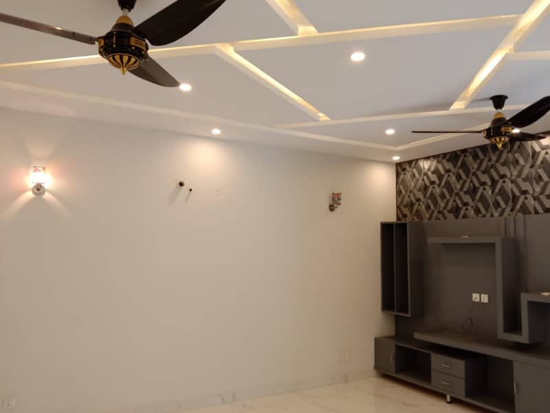 5 Marla Upper Portion Available For Rent in Rafi Block Bahria Town Lahore 8