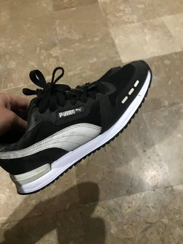 Puma Shoes size is 41 very comfortable and in Lush condition 1