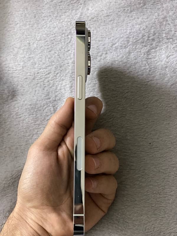 IPHONE:14 Pro Max 128 Silver 2