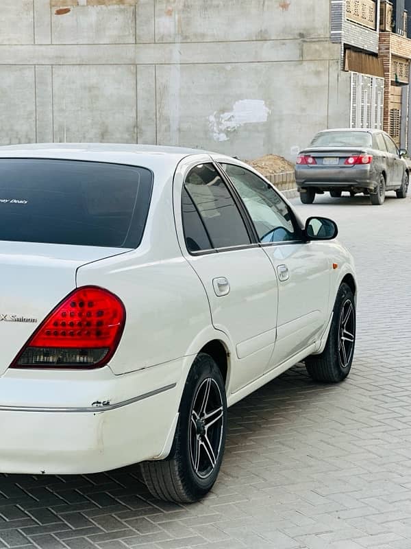 Nissan Sunny 2005 4