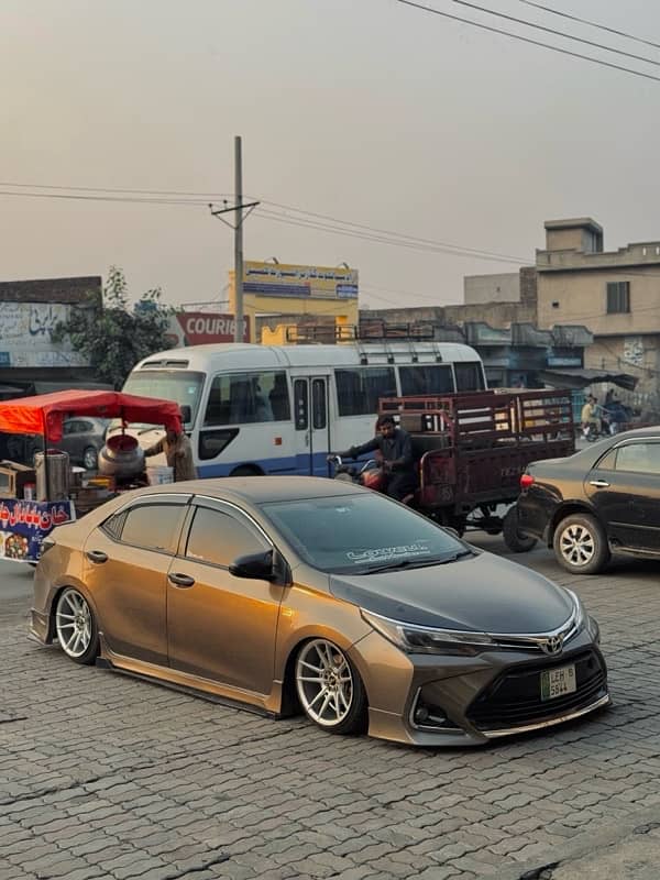 Toyota Corolla Altis 2015 1