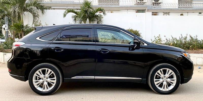 Lexus RX Series 2009 3