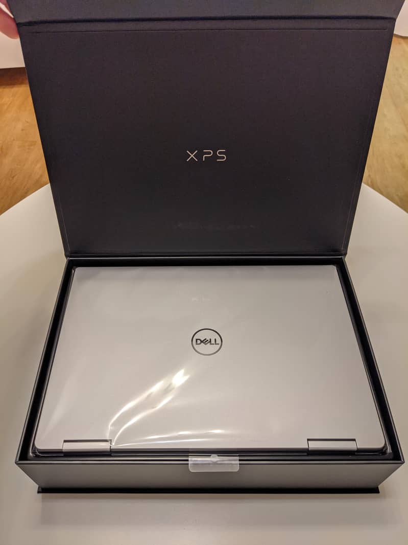 New Dell XPS 13 with 4K In box 2