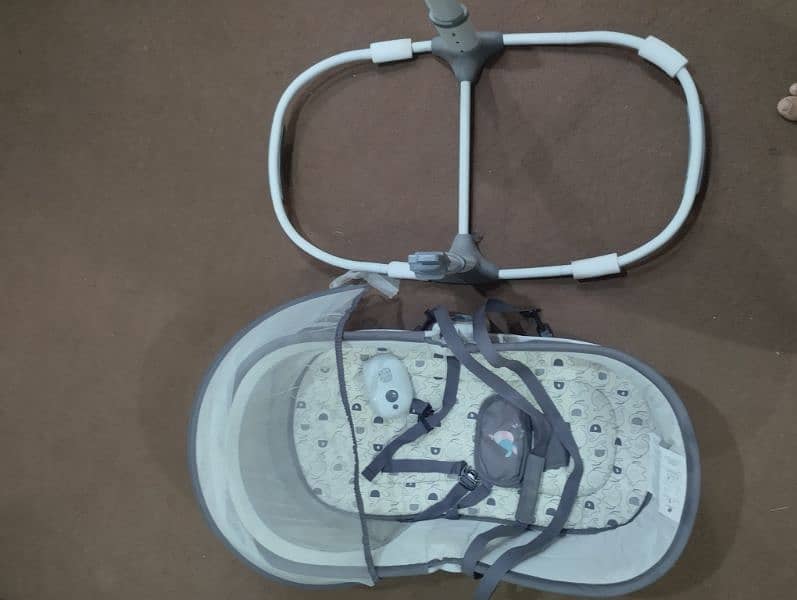 Mastela 6 in 1 swing for sale in reasonable price 7