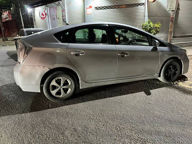 Toyota Prius 2013 7