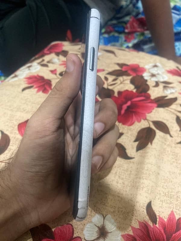 iphone 11 jv urgent sale 3