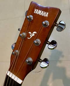 YAMAHA F600 Guitar