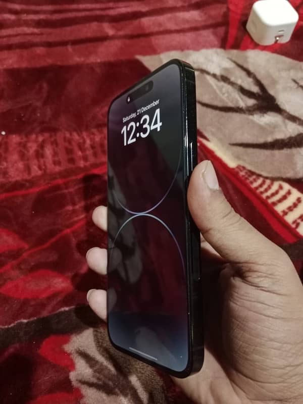 I phone 14 pro max lla Factory unlock 256gb 4