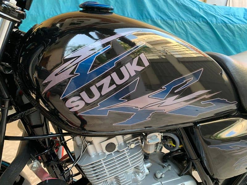 Suzuki GS 150 SE  2022 1