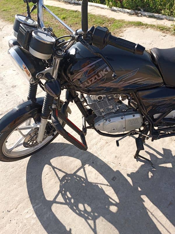 Suzuki GS 150 SE  2022 8