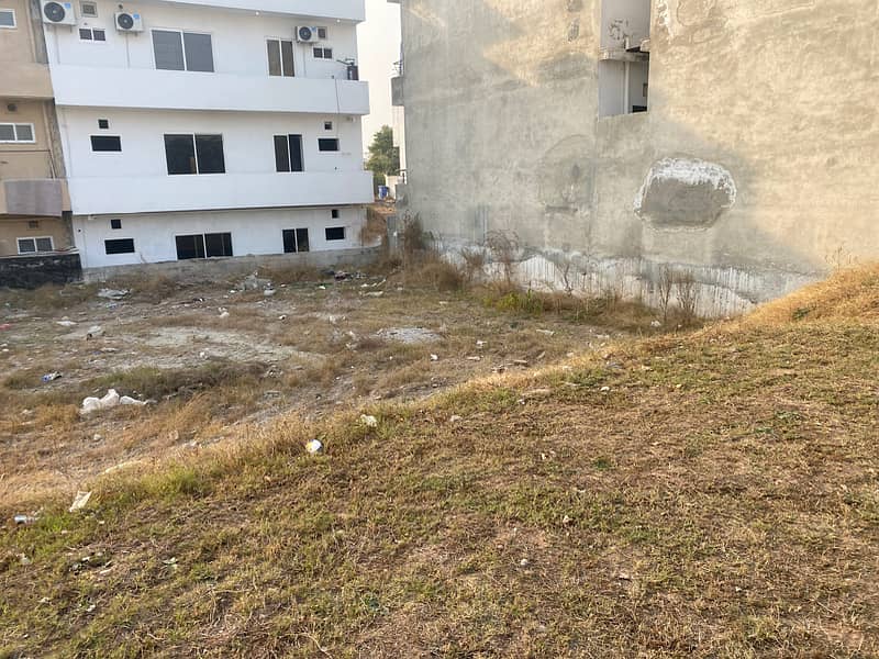 10 Marla plot available in Rehman enclave 4