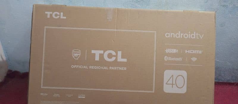 tcl 40 android led  gogle tv just new not use full warnty voice remote 2