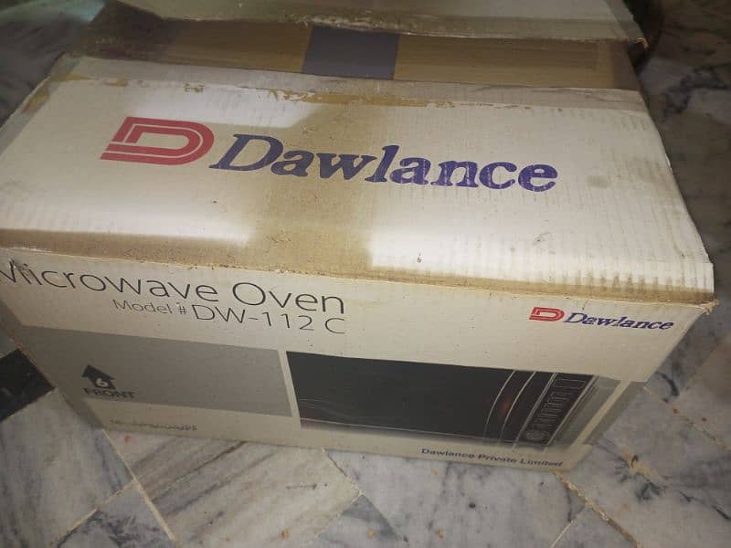 Microwave in excellent condition 11