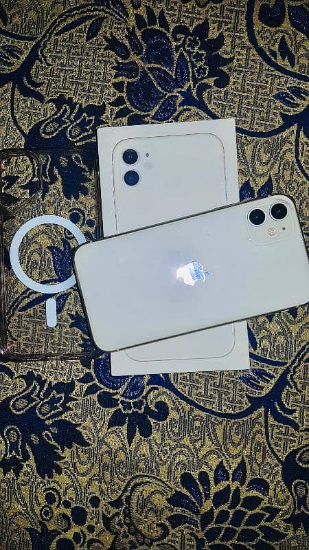 I phone 11 non pta with orgnal box 128gb 2