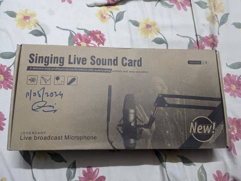 selling professional studio microphone. read description 1